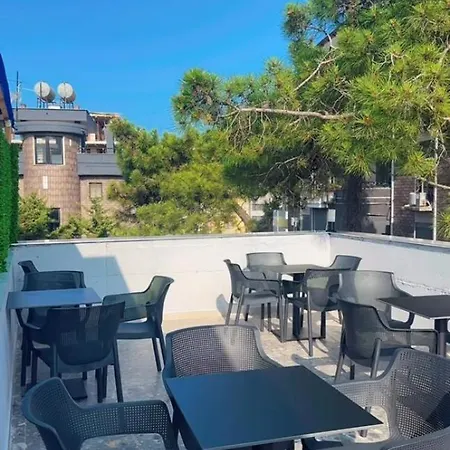 Erta Hotell Golem (Tirana)