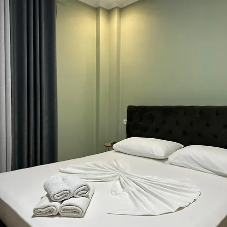 Erta Hotell Golem (Tirana)