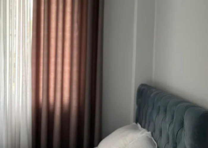 Erta Hotel Golem (Tirana)